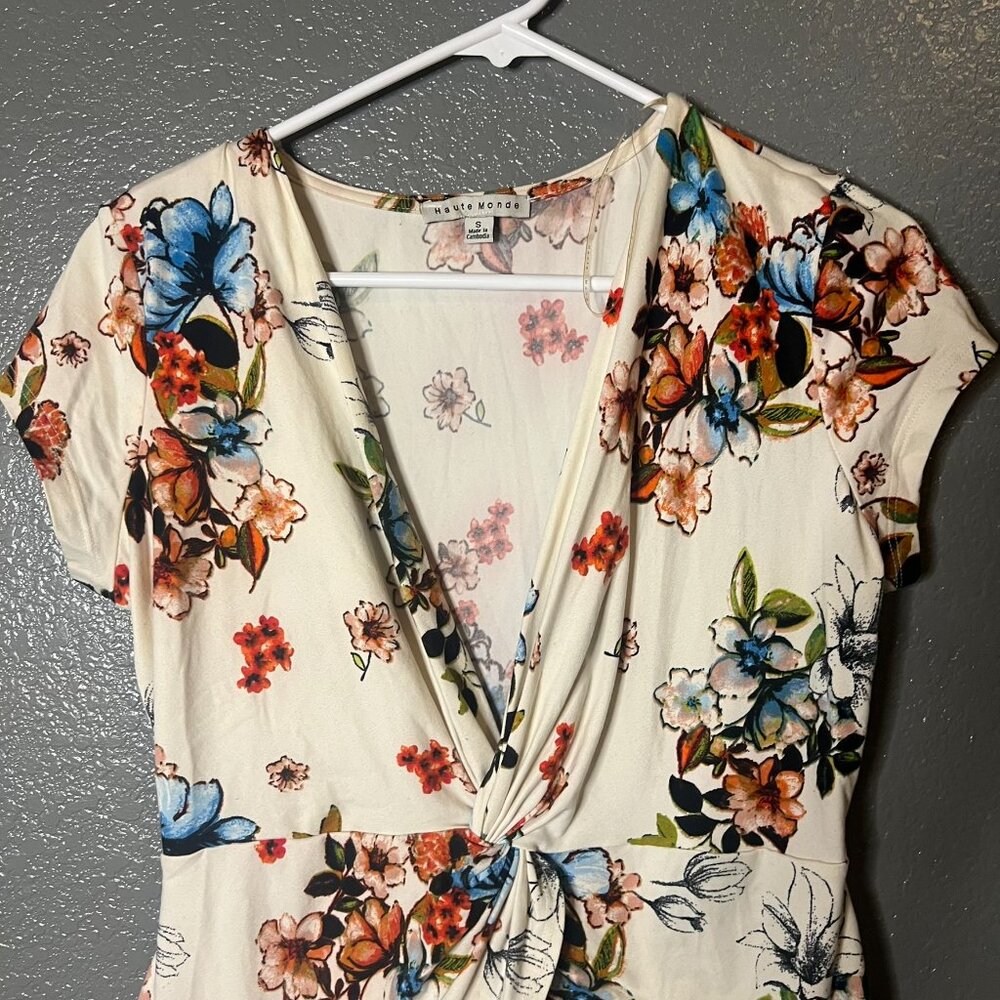 Hautemonde Floral Twist Front Top - Small - Picture 2 of 3